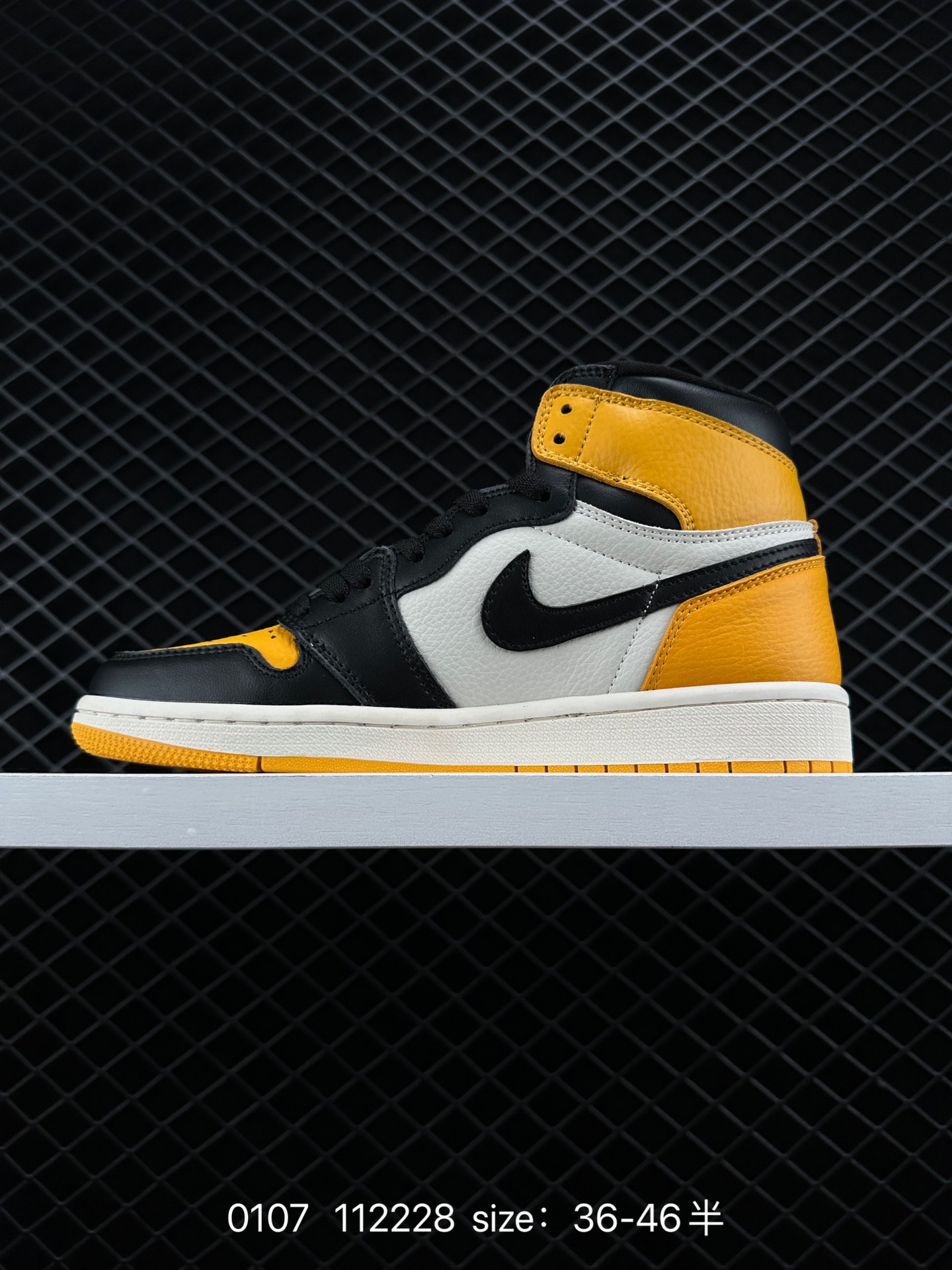 Nike Air Jordan 1 Retro High OG”Black/White“